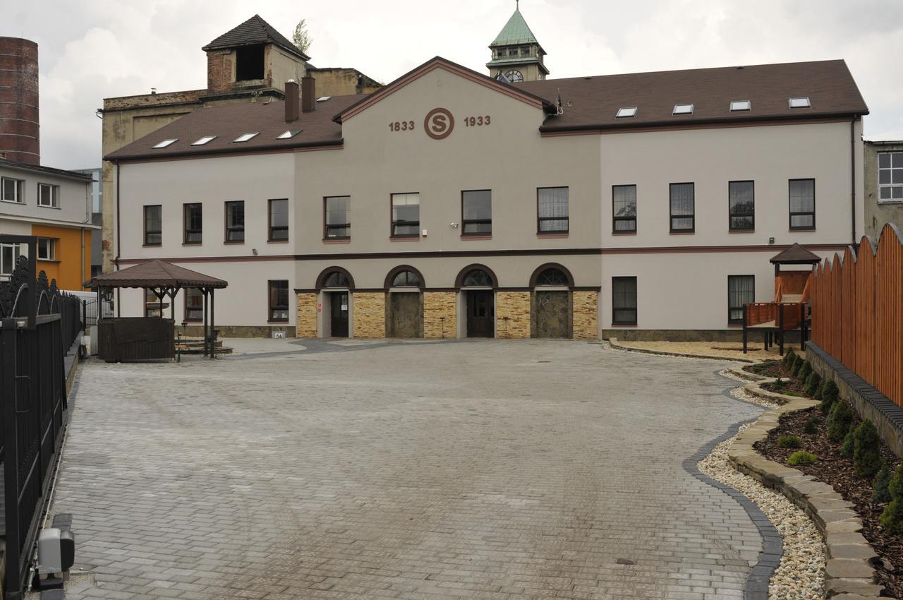 Stary Dwor Bed and Breakfast Żywiec Exteriör bild